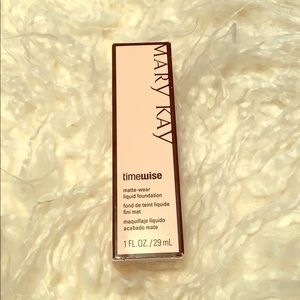Mary Kay ivory matte-wear liquid foundation